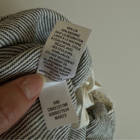 Caslon Linen Shorts Striped Lightweight Summer Shorts Crochet Trim Beachy XS - Picture 5 of 9